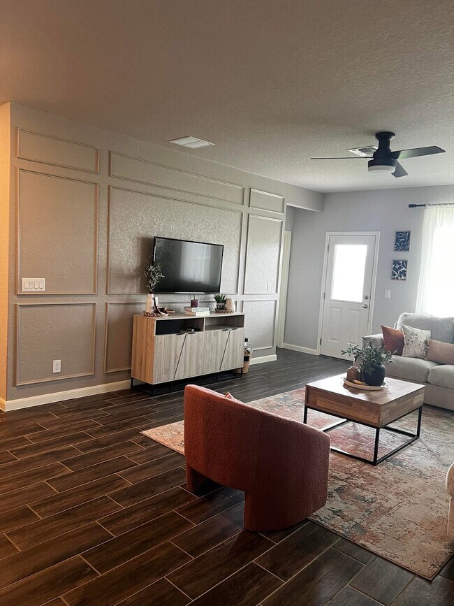 Building Photo - 14631 Sweet Clover