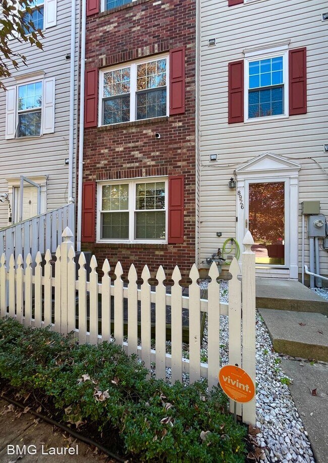 Building Photo - 3 br, 2.5 bath House - 8926 Mallard Court