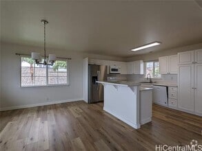 Building Photo - 92-1502-1502 Ho'Alii St