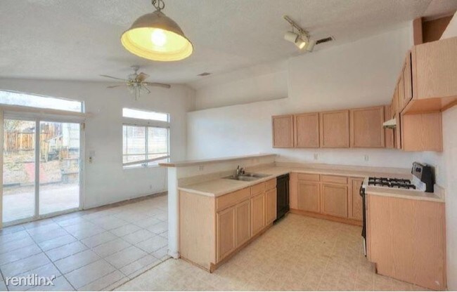 Building Photo - 3 br, 2 bath House - 10509 Rockcliff Ct. NW