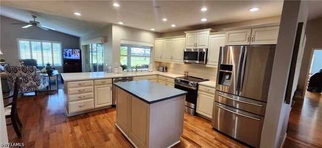 Foto del edificio - 1417 Foxfire Ln