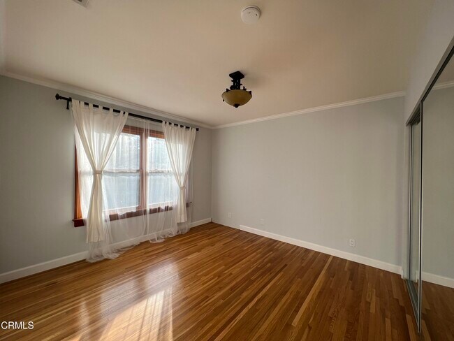 Building Photo - 3342 Paraiso Way