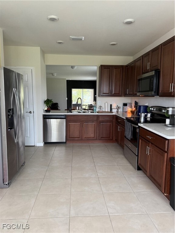Foto del edificio - 1617 NW 18th St