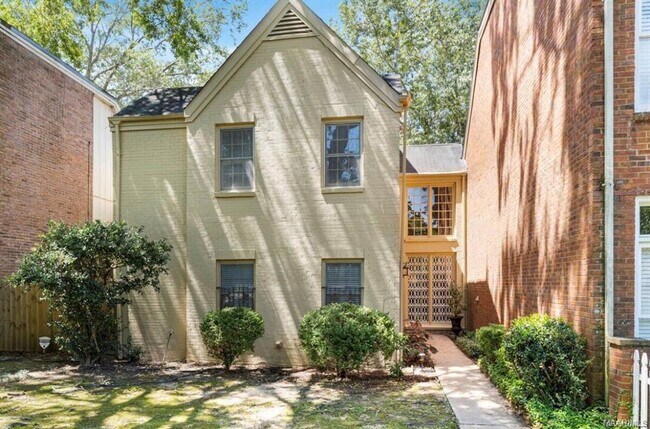 Foto del edificio - 2988 Old Farm Rd