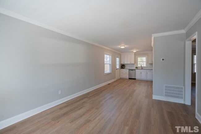 Building Photo - 312 W Park St