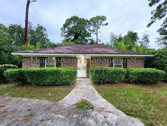 Building Photo - 1531 Marcy Cir