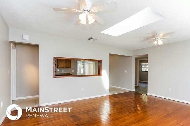 Foto del edificio - 3108 Johns Pkwy