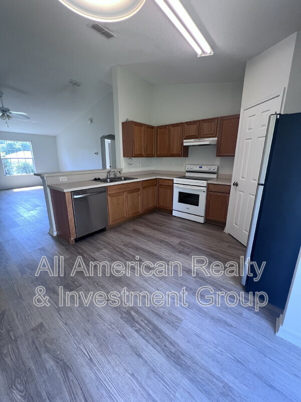 Building Photo - 147 Cabana Way
