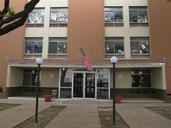 Building Photo - 7520 Hornwood Dr