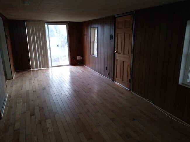 Foto del edificio - 11819 Bradley Forest Rd