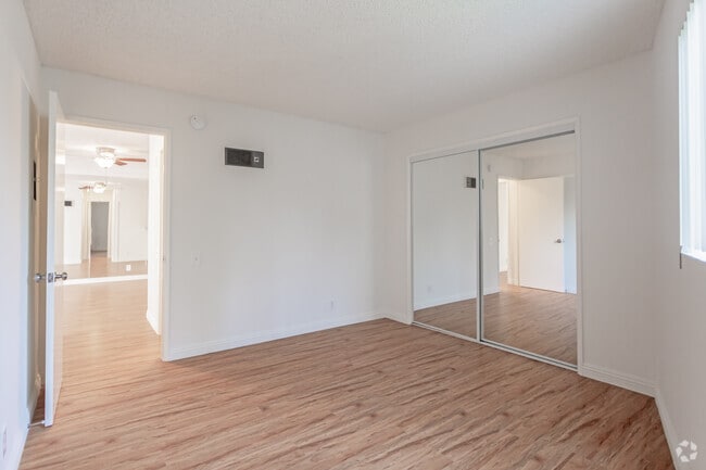 2BR,2BA- 1,020SF - Bedroom - The Alexio