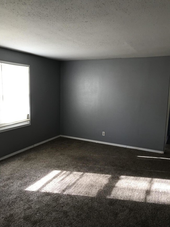 Foto del edificio - 2609 E 11th St