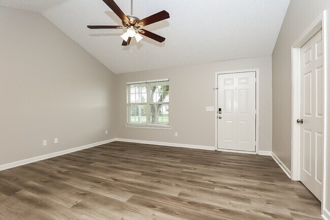 Foto del edificio - 2044 Horncastle Dr