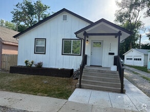 Building Photo - 1123 Monroe Ave