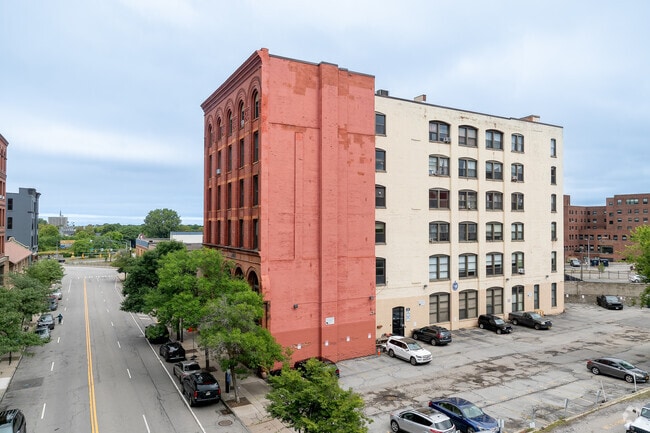 Building Photo - The Smith Gormly