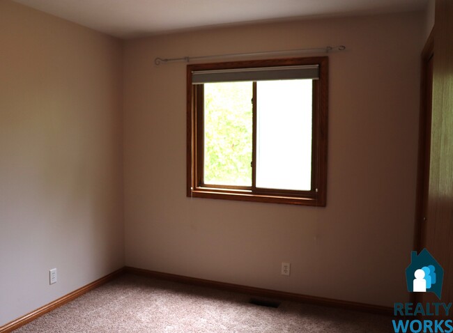 Foto del edificio - Wonderful 3 bedroom, 2 bath in South Lincoln