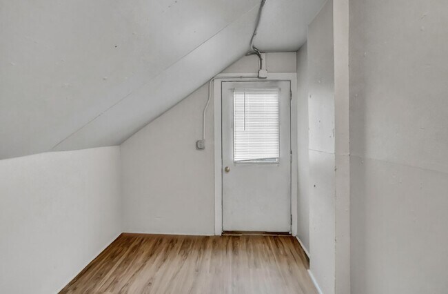 Foto del edificio - 1120 1/2 Washington St