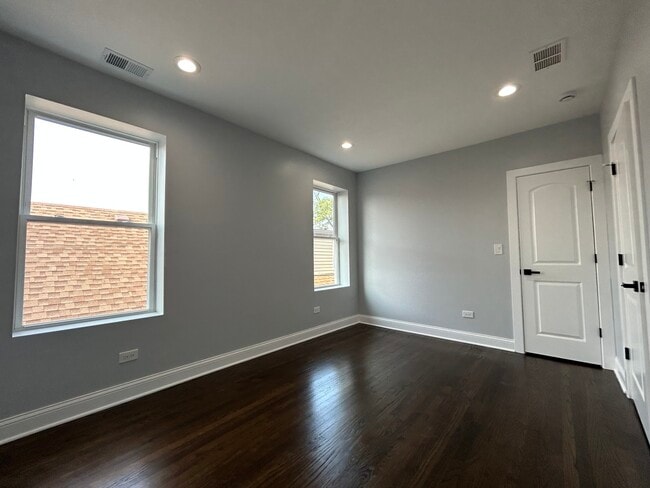 Building Photo - 6546 S Campbell Ave