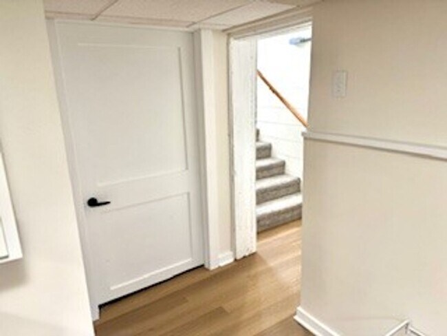 Foto del edificio - 705 W Olin Ave