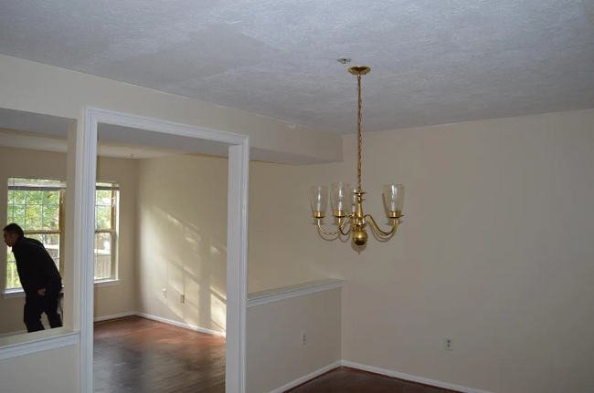 Building Photo - 3127 Forest Run Dr