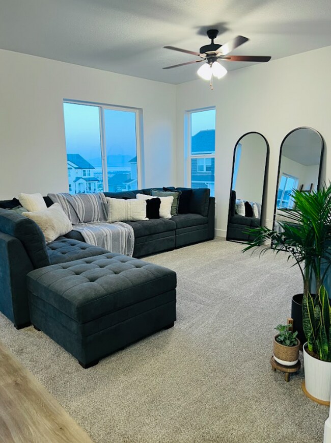 Foto del edificio - 1051 N Freeman Dr
