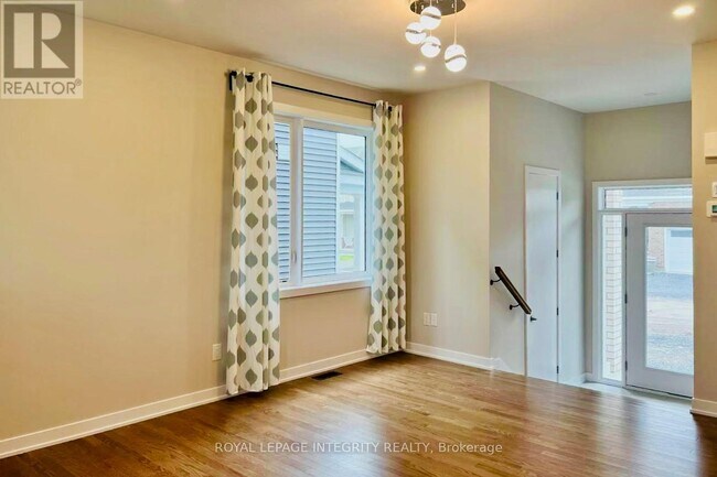 Photo du bâtiment - 324 Canadensis Ln