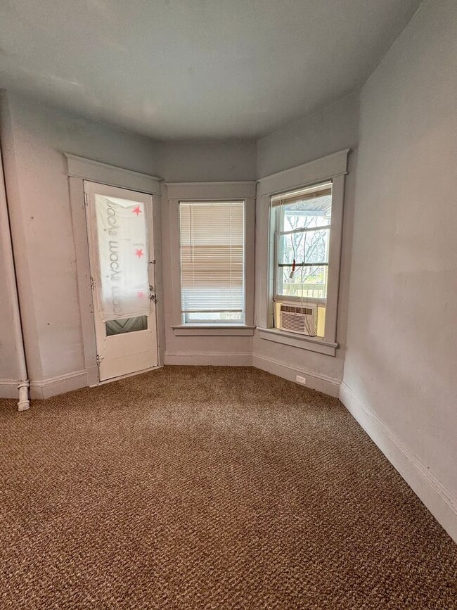 Foto del edificio - Renovated 3 bed, 1 bath available in Scranton