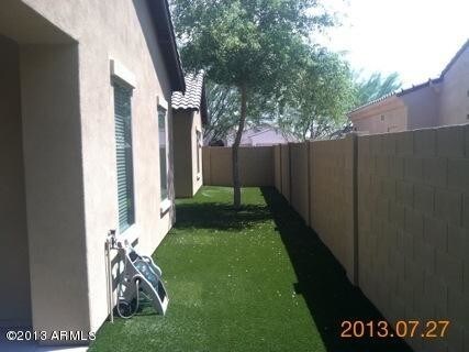 Foto del edificio - 15812 W Cypress St