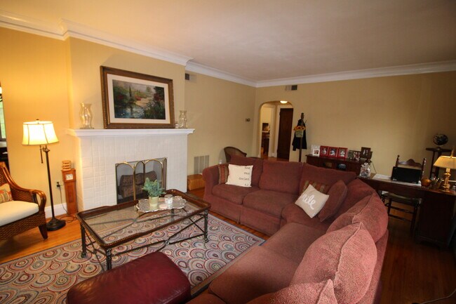 Foto del edificio - 2217 Madison Rd