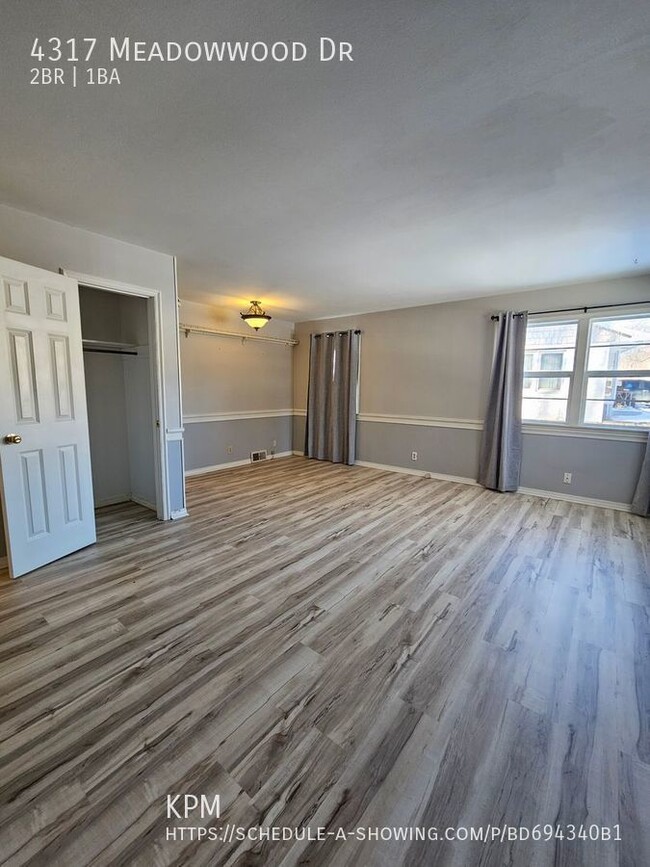 Building Photo - 2 BED | 1 BATH | SINGLE-LEVEL HOME | WEST