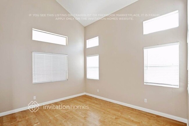 Foto del edificio - 6553 Bush Clover Ln