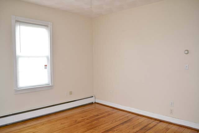 Building Photo - 194 Gano St