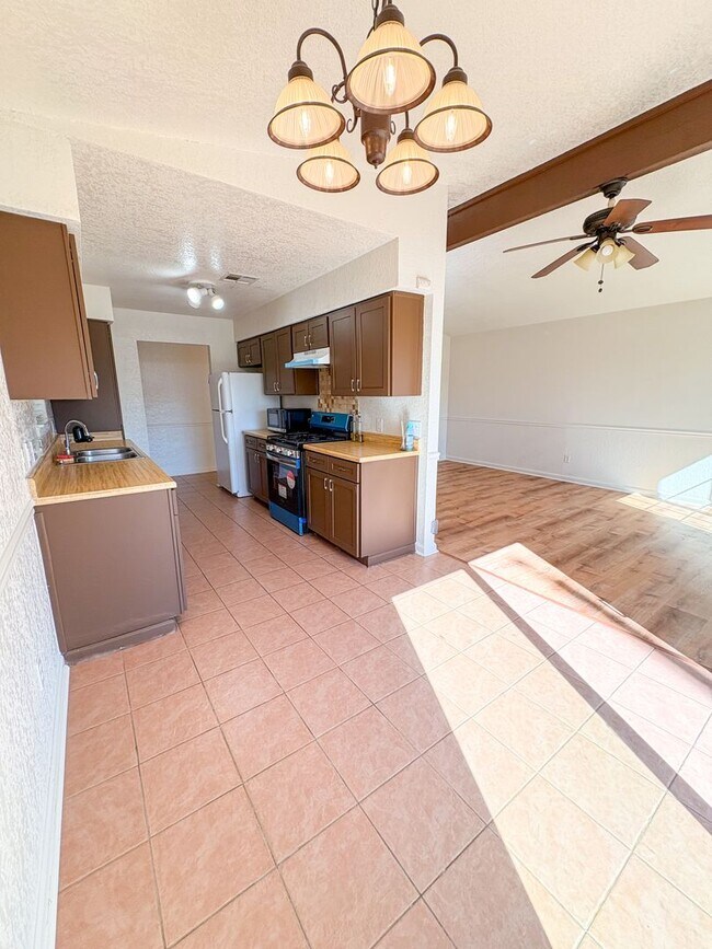 Foto del edificio - 1312 Westway Dr