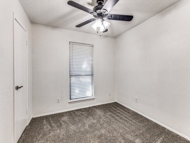 Building Photo - Burleson, TX - House - $1,745.00 Available...