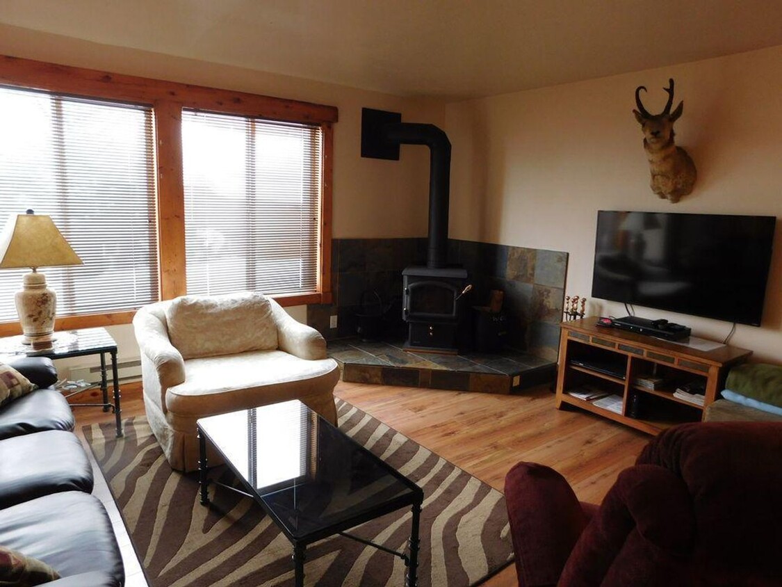 Foto principal - FURNISHED Aspen Village 2bd/2ba