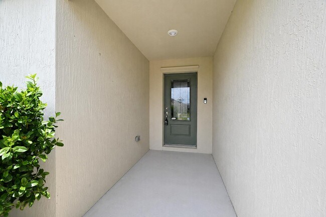 Foto del edificio - 5318 Imagination Dr