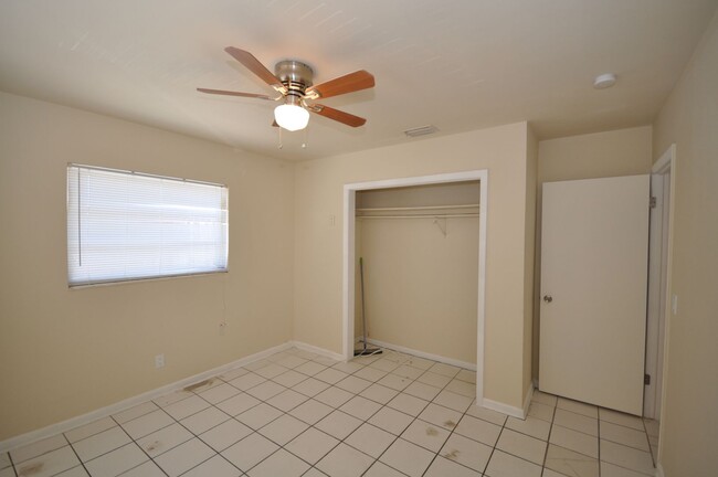 Photo - 139 W 28th St Apartment