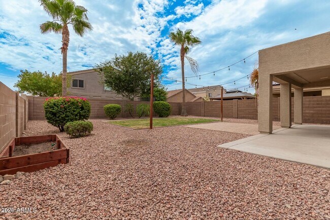 Building Photo - 11719 W Dos Rios Dr