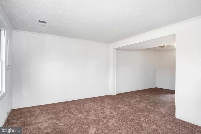 Building Photo - 120 Gooseneck Ct