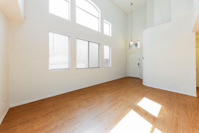 Foto del edificio - 3576 W Chama Dr