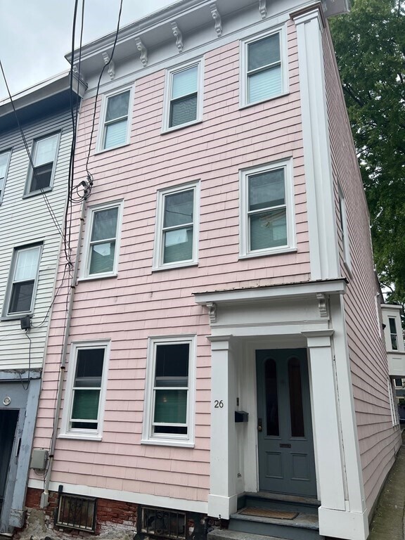 Building Photo - 26 Eden St