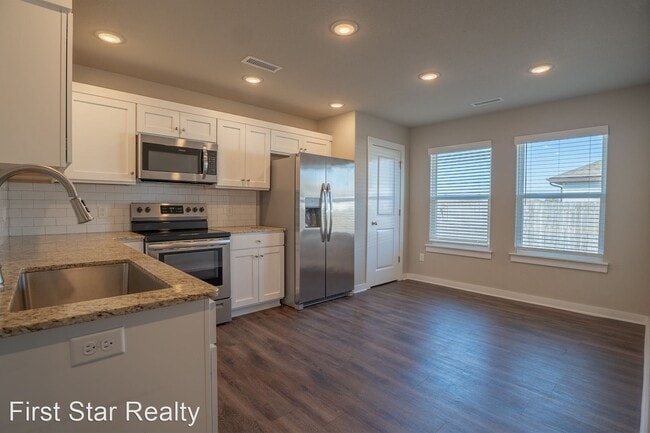 Building Photo - 3 br, 2 bath House - 329 N Mojave Street