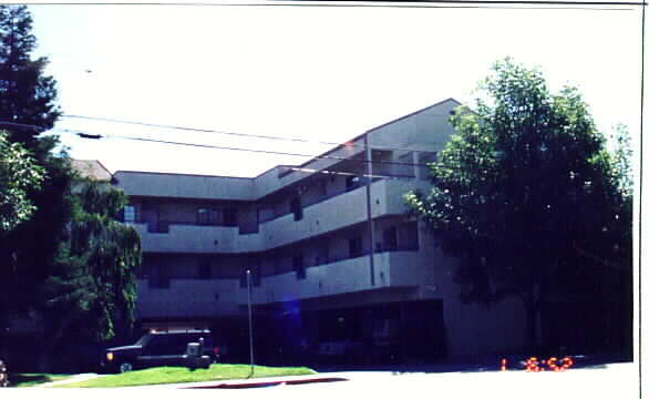 Building Photo - 1128 Lacey Ln