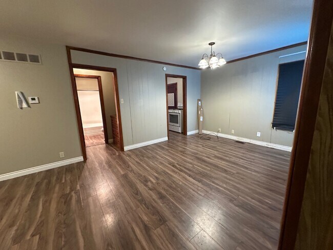 Foto del edificio - 1502 Carey Blvd