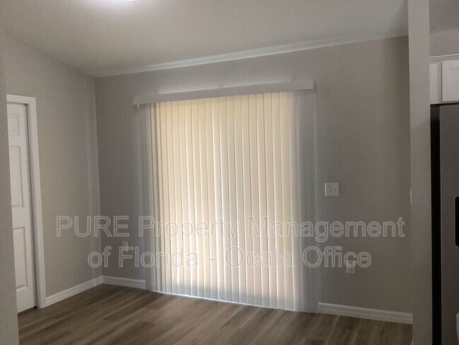 Foto del edificio - 6 Oak Cir Ln