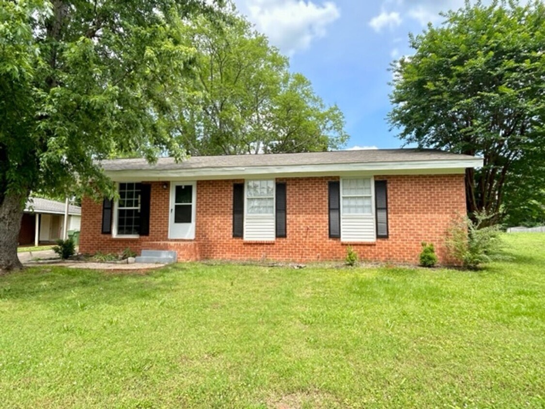 Primary Photo - NEWLY RENOVATED - THREE BED/TWO BATH RANCH...