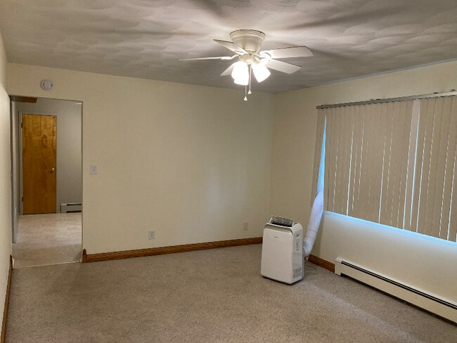 Foto del edificio - 4612-4612 Tolland Ave