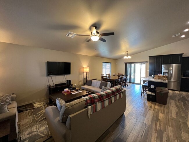 Foto del edificio - SOLAR HOME!!