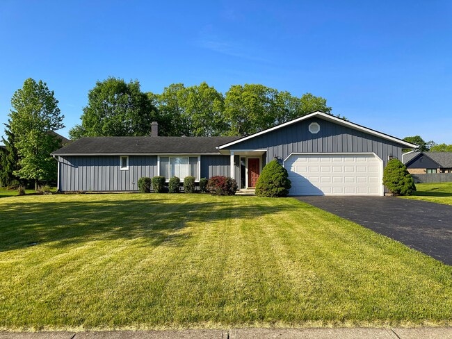 Building Photo - 1604 Silverlake Dr