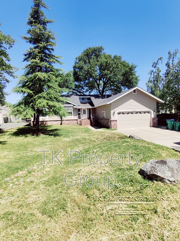 18174 Lake Forest Dr, Penn Valley, CA 95946 House Rental in Penn